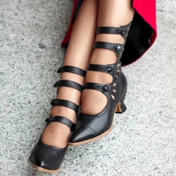 Kadın Gotik Ortaçağ Retro Ayakkabı Cosplay Kostüm Yüksek Topuklu Oyma Yüksek Tüp Sivri Burun Ayakkabı Karnaval Parti Şövalye Çizmeler