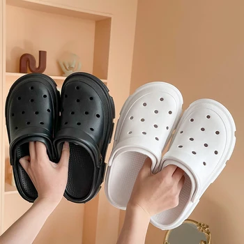 2022 Yeni Trend Kalın tabanlı Baotou Delik Ayakkabı Yaz plaj ayakkabısı Giyim kaymaz Deodorant Moda erkek Çift Sandalet Kadın