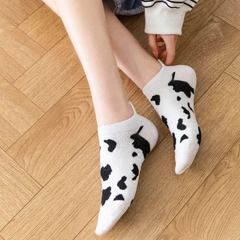 Yeni Nakış İnek Desen Kadın Çorap Güzel Harajuku Japon Tarzı Pamuk Çizgili Katı Nefes Rahat Karikatür Ayak Bileği Çorap