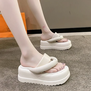 Yeni Yaz Deri Terlik kadın Dış Tıknaz Sandalet 2022 Moda 7.5 CM Takozlar platform ayakkabılar Kadın Flats Plaj Flip Flop 4