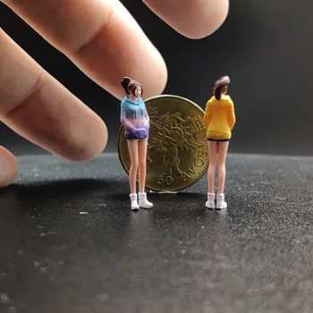 1: 64 Ölçekli Rakamlar Bir Kız At Kuyruğu Modeli Dioramalar Diecast Minyatür Koleksiyon 2