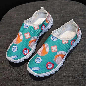 Yeni Kadın Flats Ayakkabı Karikatür Hemşire Doktor Baskı Kadın Sneakers Üzerinde Kayma Örgü Ayakkabı Nefes Kadın Loafer'lar Zapatos Planos 2