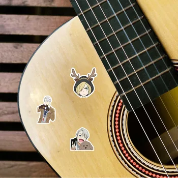 10/30/50 Adet Anime Buz Üzerinde Yuri Sticker Kaykay Dizüstü Gitar Seyahat Su Geçirmez Dekoratif Çocuk Oyuncak Çıkartması Graffiti Sticker Hediye 5