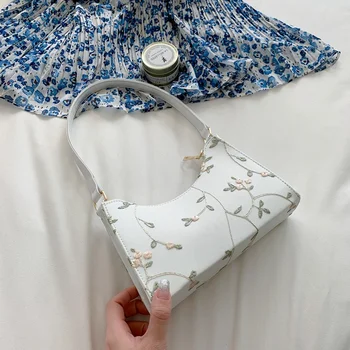 Yaz Dantel Çiçek Dikiş omuzdan askili çanta Kadınlar için 2022 Yumuşak PU Deri Koltukaltı Çanta Plaj seyahat el çantası Kızlar Küçük Tote Çanta