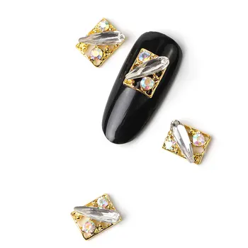 10 Adet Yeni 2019 Glitter İnci Rhinestones ile Alaşım Metal 3D Nail Art Dekorasyon Takılar Çiviler Çivi 3d Takı