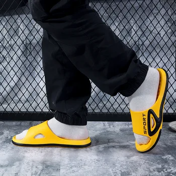 Çift Ev Plastik Terlik Yaz Yeni erkek Moda sandaletler ve terlikler Rahat Kapalı Ev Flip-flop Toptan