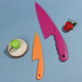 3 adet / takım Kek Mutfak Bıçağı Seti Çocuklar Pişirme Servis Bıçakları Plastik Kek Marul Salatası Meyve Ekmek Bıçağı Mutfak Bıçakları 0