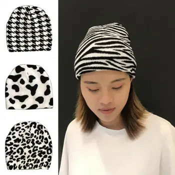 Yeni Unisex Kış Yumuşak moda şapkaları Sıcak Örme Zebra İnek Leopar Baskılı Bere Şapka Kap Hip Hop şapka Kayak Şapka Açık Spor