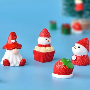 Merry Christmas Çilek Kardan Adam Süsler Noel Dekorasyon Mini Kek Zanaat Heykelcik Süs Yeni Yıl Noel Dekor 4