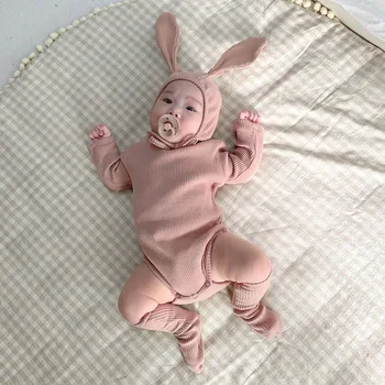 Yenidoğan Unisex Erkek Bebek Kız Uzun Kollu Bodysuit Seti Düz Renk Sevimli Tavşan Kulak Bebek Bodysuit + Şapka + Çorap Seti Bebek Giyim