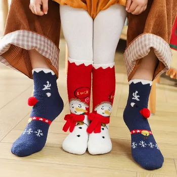 Noel hediyesi Havlu Çorap Bebek Kız Erkek Sıcak Malzemeleri Kawaii Santa Elk Şeker Kardan Adam Desen Mercan Polar Ebeveyn-çocuk Çorap