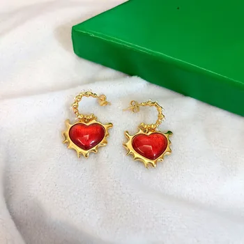 Lüks Moda Tasarımcısı Vintage BV Kalp Kırmızı Piercing Küpe Damızlık Kadınlar Takı Aksesuarları İçin Noel doğum günü hediyesi 0
