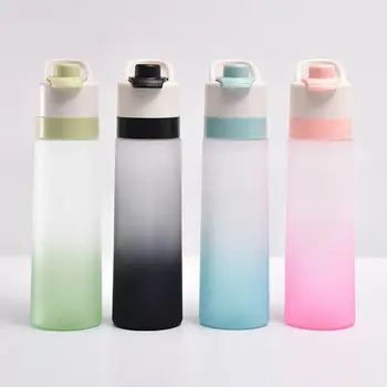 700 ml Sprey Su Şişesi Büyük Kapasiteli Taşınabilir Açık Spor Moda Sevimli Içme Plastik Şişeler BPA Ücretsiz Çevre Dostu
