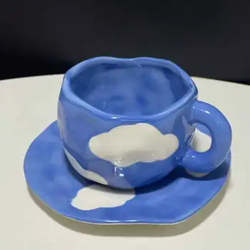 Güzel El Yapımı Düzensiz Şekil Bardak Tabakları İle Seramik El Boyalı Bulut Lale Çiçek Fincan fincan tabağı seti Kahve Çay Hediyeler İçin 2