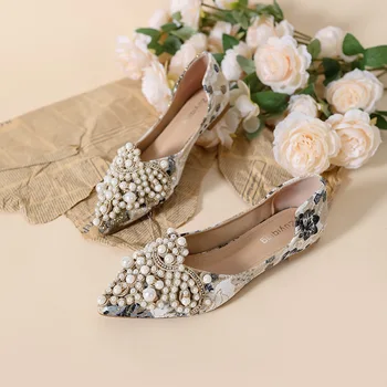 2022 Düğün Kadın Ayakkabı İnci Düşük Topuk Kare Topuk Sivri Bayan Sandalet Sonbahar Büyük Boy Günlük Moda Zarif Kadın Ayakkabı
