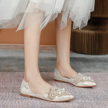 2022 Düğün Kadın Ayakkabı İnci Düşük Topuk Kare Topuk Sivri Bayan Sandalet Sonbahar Büyük Boy Günlük Moda Zarif Kadın Ayakkabı 1