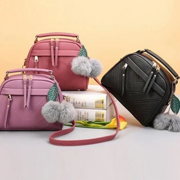 2022 Kız postacı çantası Adil Top Püskül Moda PU deri çanta Kadınlar İçin Kadın omuz çantaları Bayanlar Parti Çanta