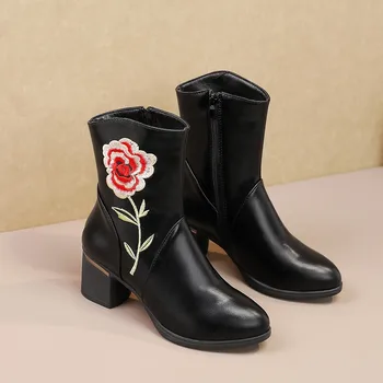 2022 Yeni Çizmeler Kadın Etnik Çiçek Nakış Sonbahar Kış Kadın yarım çizmeler Yüksek Topuklu Çizmeler Rahat Bayan ayakkabıları Botas De Mujer