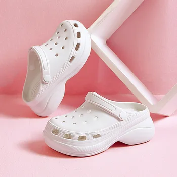Delik ayakkabı kadın yaz giyim kaymaz kalın tabanlı iki aşınma Baotou plaj sandaletleri açık terlik bayanlar 1