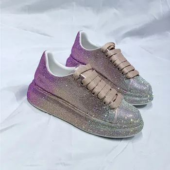 Lüks Tasarımcı Ayakkabı Kadın Moda Şık Nokta Deri Glitter Köpüklü Eğitmenler Rahat Rahat spor ayakkabı 35-43 Boyutu 0
