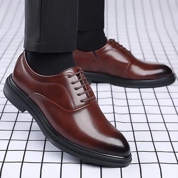 Erkekler Resmi Ayakkabı Düz Renk Sivri Burun Iş rahat ayakkabılar Dantel Iş Lowtop Nefes Kaymaz Yeni Erkek Oxford ayakkabı