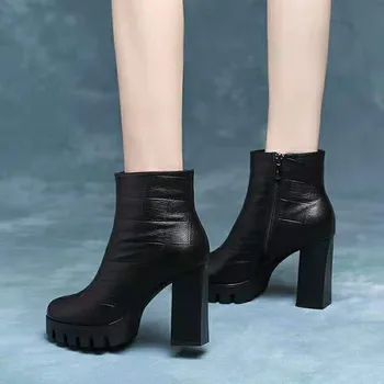 Kadın botları 2022 yeni avrupa tarzı deri yarım çizmeler kadınlar yüksek topuklu kış botas ayakkabı bayanlar kısa tasarım chelsea