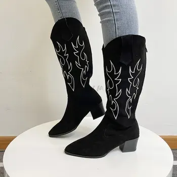 2022 Kadın Batı Kovboy çizmeleri Sivri kadın ayakkabısı Baskı Orta Buzağı Çizmeler Kış Tıknaz Topuk Takozlar Şövalye Botas Feminina 2