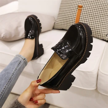 2022 Bahar Yeni Mary Jane platform ayakkabılar Kadın Tıknaz Topuk Vintage Lolita Ayakkabı Patent deri Kadın Yüksek Topuklu Sürüngen Ayakkabı 0