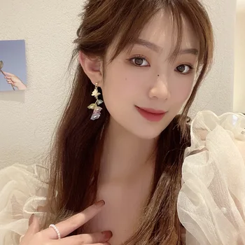 Kore Tarzı Peri Akrilik Renkli Çiçek Püskül Küpe Kelebek Uzun Klip Küpe Hiçbir Piercing Kadın için Hiçbir Kulak Deliği