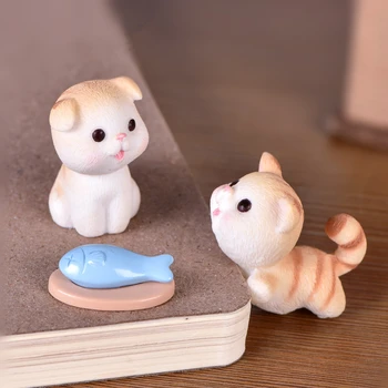 Sevimli Kediler Plastik Oyuncaklar Çocuklar için çocuk Oyuncak Mini Karikatür Kedi Balık Hayvanlar Modelleri doğum günü hediyesi DIY Süsler Ev Araba Dekor 2