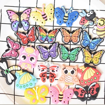 1 ADET Sevimli Kelebek Karikatür pvc ayakkabılar Takılar Ayakkabı Aksesuarları Tokaları Kadınlar Kızlar için DIY Hediyeler Bileklik Süslemeleri