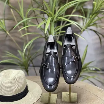 Erkek mokasen ayakkabıları Deri Yuvarlak Ayak Düşük Topuk El Yapımı Klasik Kanca Slip-On Moda Parti İş rahat elbise Ayakkabı