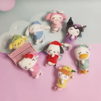Karikatür Sevimli Sanrio Peluş Uyku Bebek Süsleme Hello Kitty Cinnamoroll Melodi Kuromi Peluş Çocuk Oyuncak Charm Kapmak Bebek