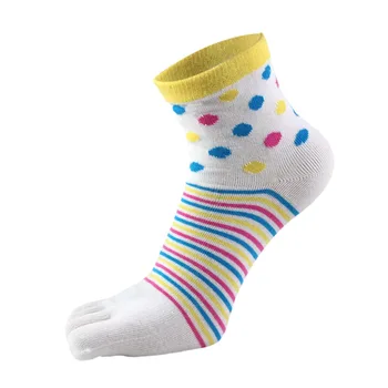 Yeni Pamuk Ayak Çorap Kadın Kız Renkli Beş Parmak Çorap Kaliteli Calcetines Harajuku Ayak Bileği Çorap Moda