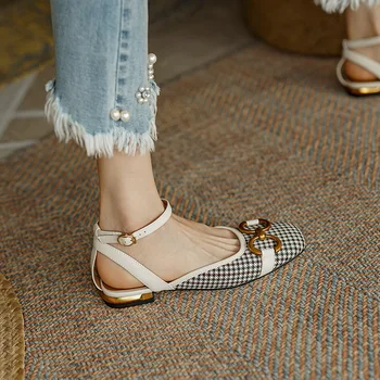 LÜKS Yaz Moda Stil Vintage Balıksırtı Tasarım Rahat Moda Ayak Bileği Kayışı Sandalet Kadınlar için Metal Ayakkabı Kadın
