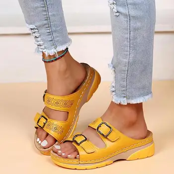 Kadınlar Kapalı Toe yaz Ayakkabı 2022 Yeni Konfor Çift Toka Kama Bayanlar Sandalet Artı Boyutu Platformu Rahat Terlik Kadın